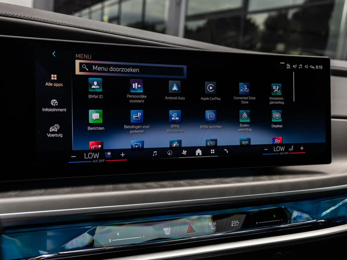 xDrive60 106 kWh | SOH 93 % | M-SPORT | SKYLOUNGE PANORAMADAK | 21 INCH | AUTOMATIC DOORS | SOFTCLOSE | BOWERS & WILKINS | INTEGRAL ACTIVE STEERING | DRIVING ASSIST PLUS | STOELMASSAGE V+A |