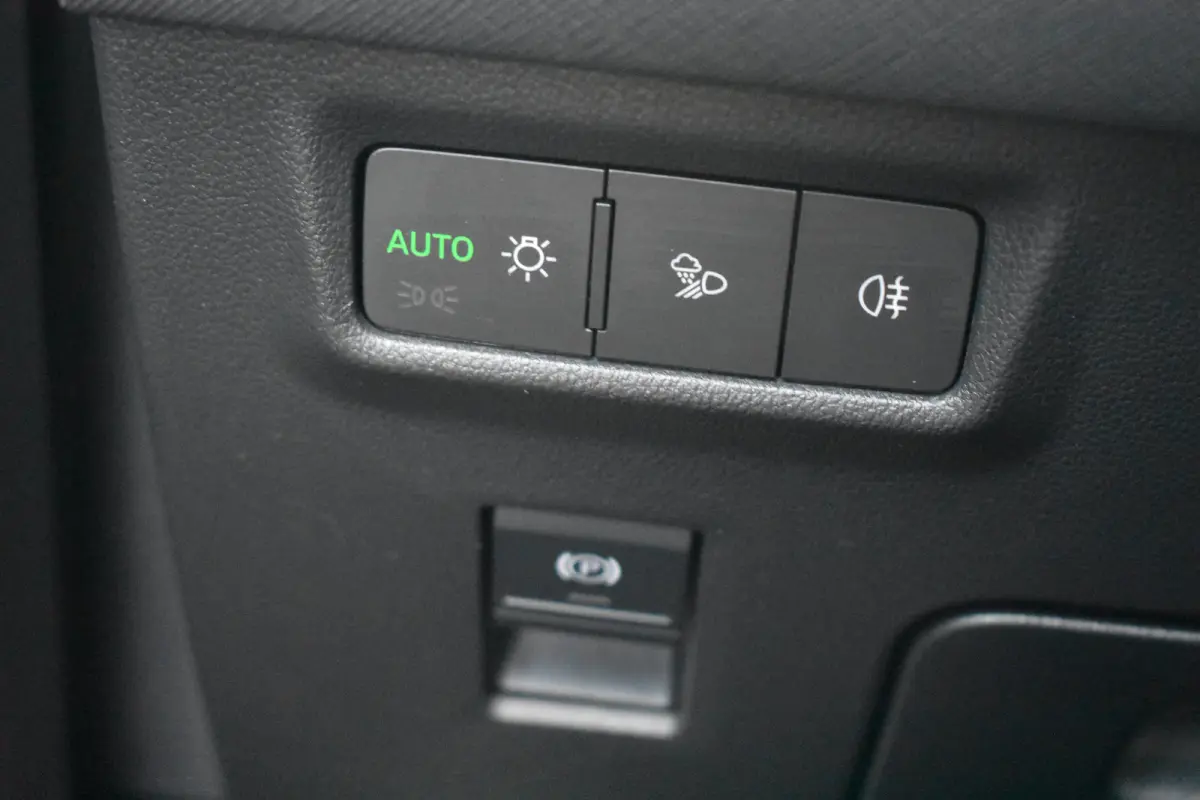 1.5 TSI MHEV Business Edition 7p. Achteruitrijcamera | Dode-hoek detectie | Elektrische stoelen met geheugen | Schuif-kanteldak | Wegklapbare trekhaak | 7P | Verlengde garantie!