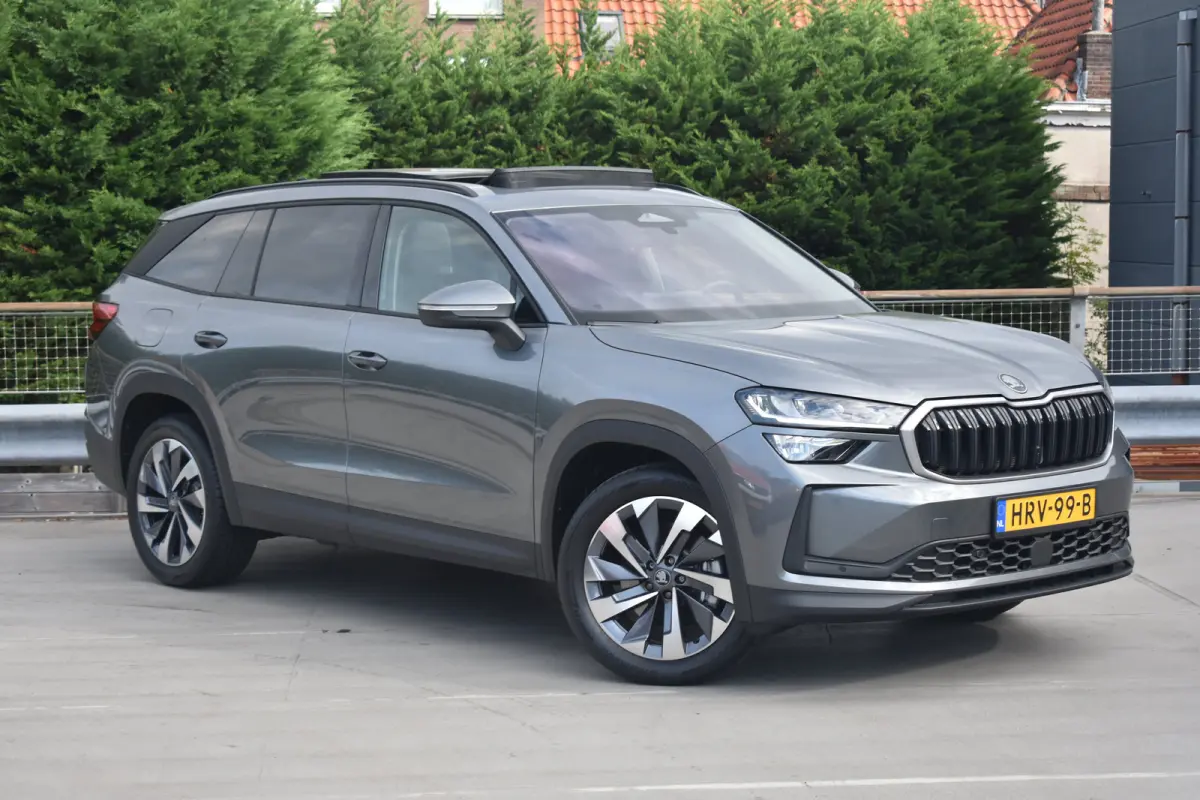 1.5 TSI MHEV Business Edition 7p. Achteruitrijcamera | Dode-hoek detectie | Elektrische stoelen met geheugen | Schuif-kanteldak | Wegklapbare trekhaak | 7P | Verlengde garantie!