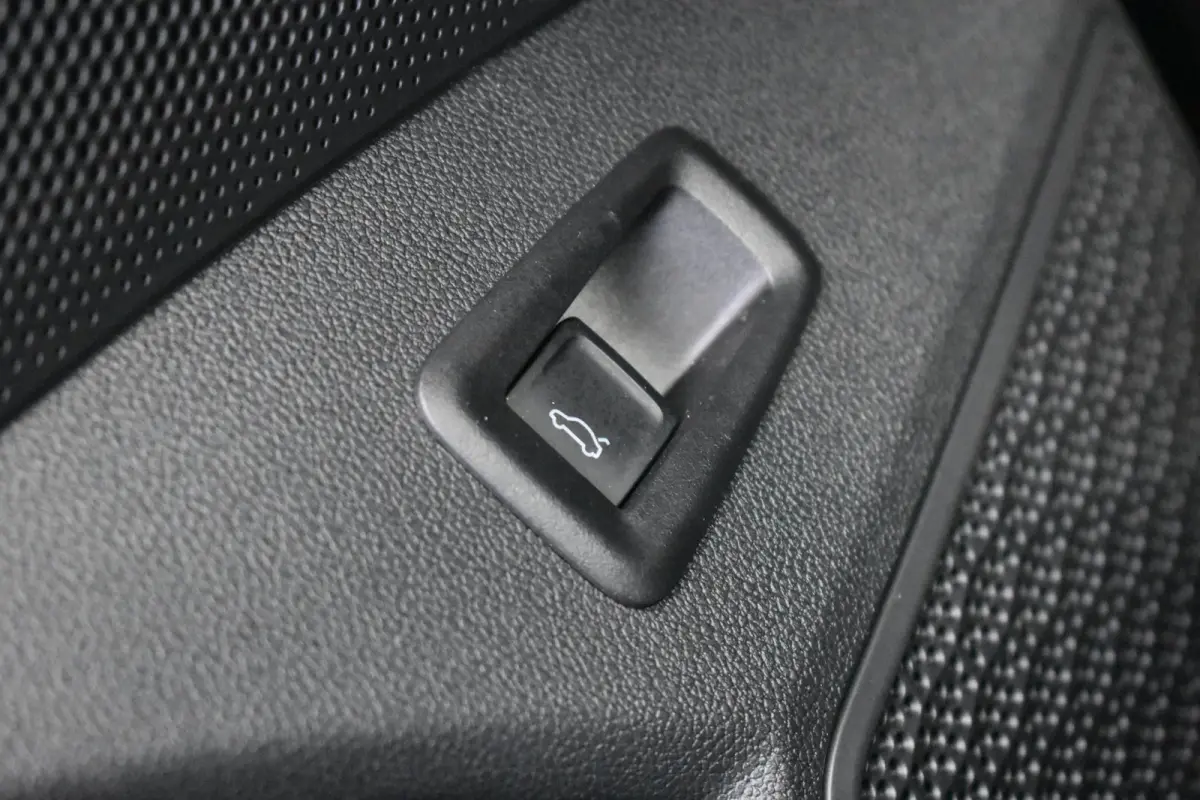1.5 TSI MHEV Business Edition 7p. Achteruitrijcamera | Dode-hoek detectie | Elektrische stoelen met geheugen | Schuif-kanteldak | Wegklapbare trekhaak | 7P | Verlengde garantie!