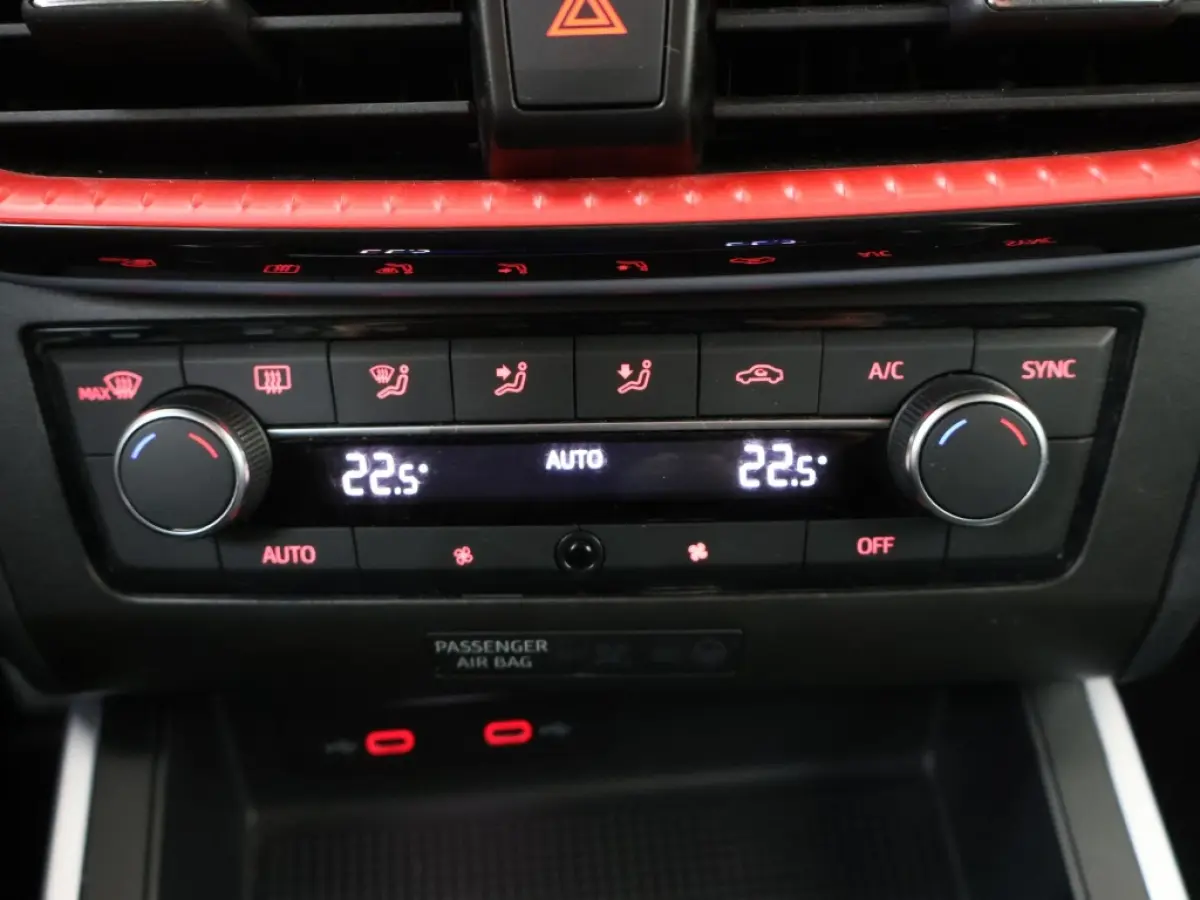 FR Business | Apple Carplay/Android | Virtual Cockpit | Cruise Control | BTW auto