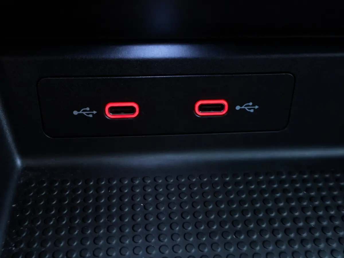 FR Business | Apple Carplay/Android | Virtual Cockpit | Cruise Control | BTW auto