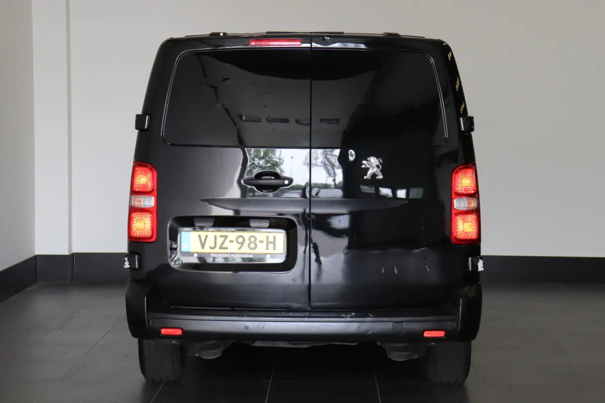 1.5 BlueHDI EURO 6 - Airco - Navi - Cruise - €11.900,- Excl.