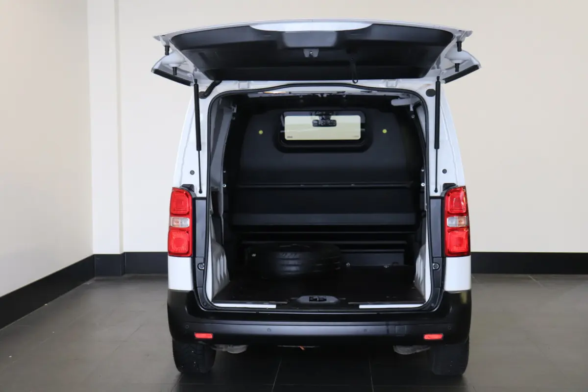 2.0 BlueHDI 122PK Automaat EURO 6 - Airco - Cruise - PDC - €11.900,- Excl.