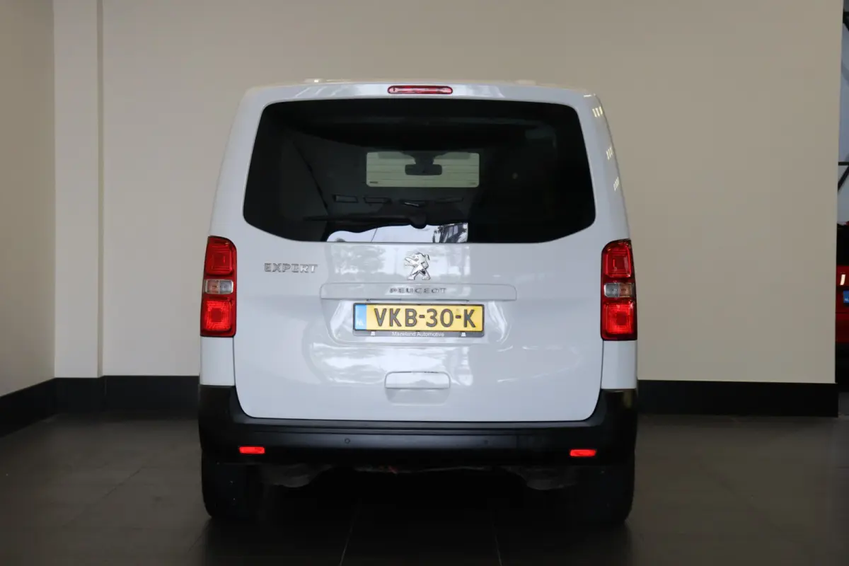 2.0 BlueHDI 122PK Automaat EURO 6 - Airco - Cruise - PDC - €11.900,- Excl.