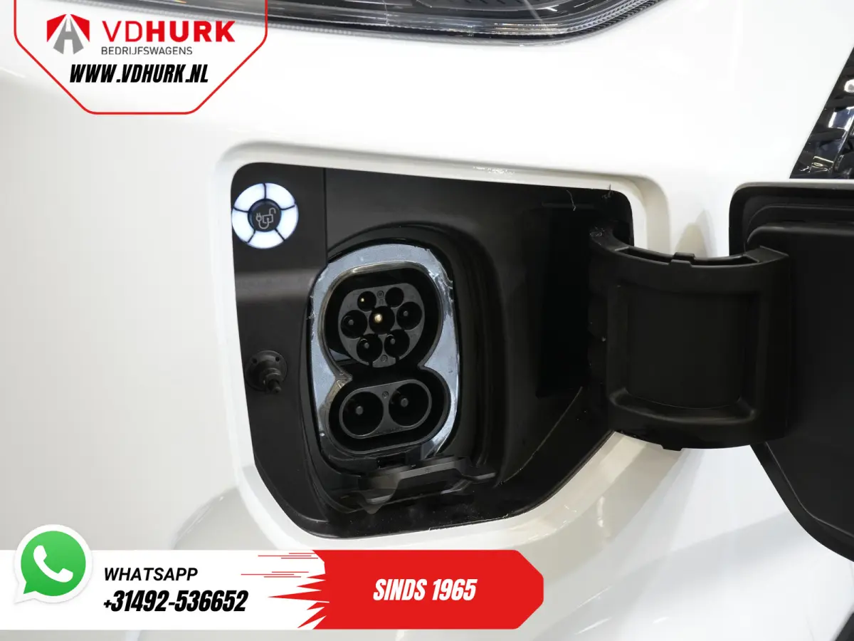 Trend 71kWh 360 km WLTP (Excl. BTW/Incl. BPM) LED/ Standkachel/ Stoelverw./ Stuurverw./ Carplay/ 9 P/ 9 Persoons/ Combi/ Climate/ Camera/ PDC/ Cruise