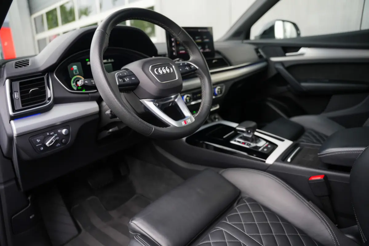 55 TFSI e 367 pk S-Edition / Pano-Dak/ Adaptive-Cruise/ Matrix-HD/ Keyless/ Massage/ B&O/ Virtual/ Luchtvering/ S-Stoelen/ 21''LMV