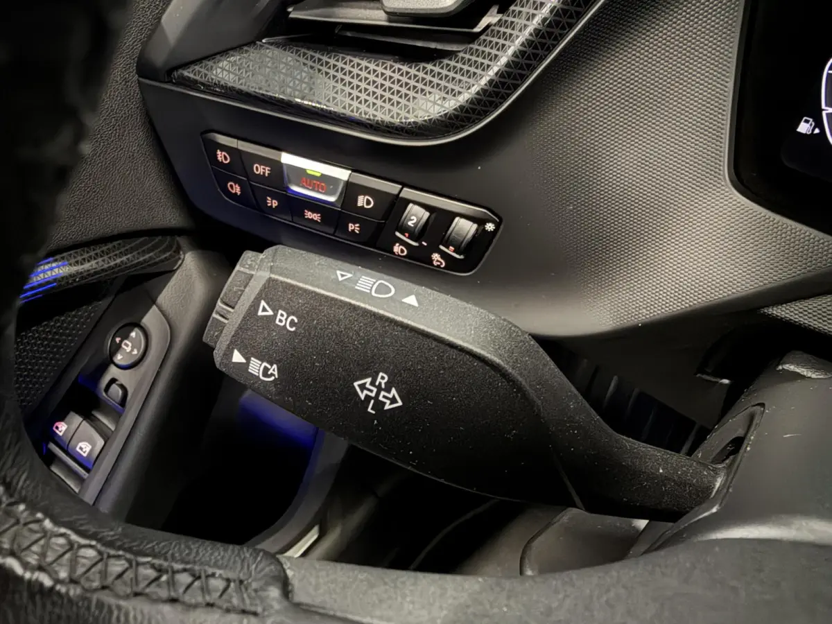 118i Executive Edition Navigatie Apple Carplay/Android Auto Adaptive Cruise Control Parkeersensoren Full LED Virtual Cockpit Climate Control