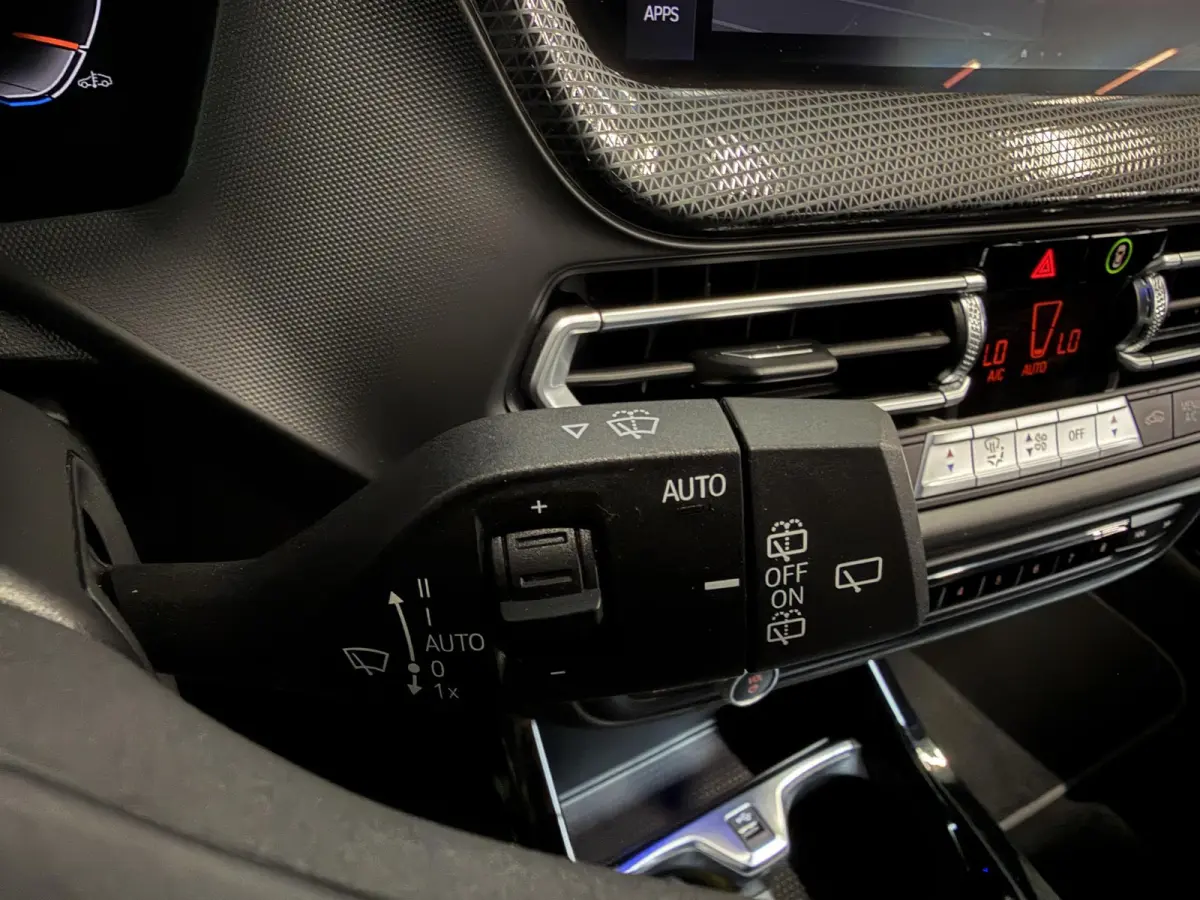 118i Executive Edition Navigatie Apple Carplay/Android Auto Adaptive Cruise Control Parkeersensoren Full LED Virtual Cockpit Climate Control