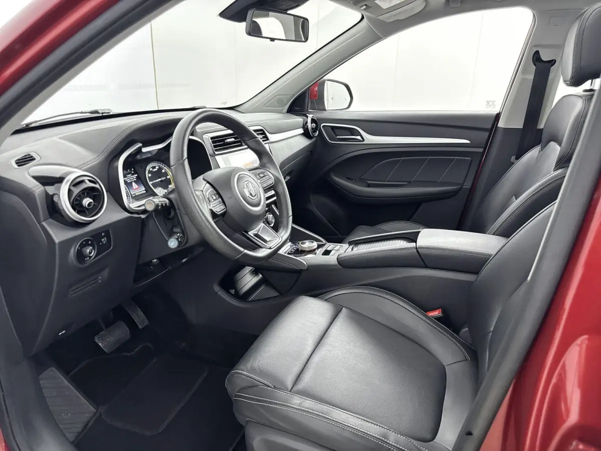 Luxury 45 kWh | ACCU 88% | Camera | CarPlay | Panorama/Schuifdak | Navigatie | Adaptieve Cruise Control