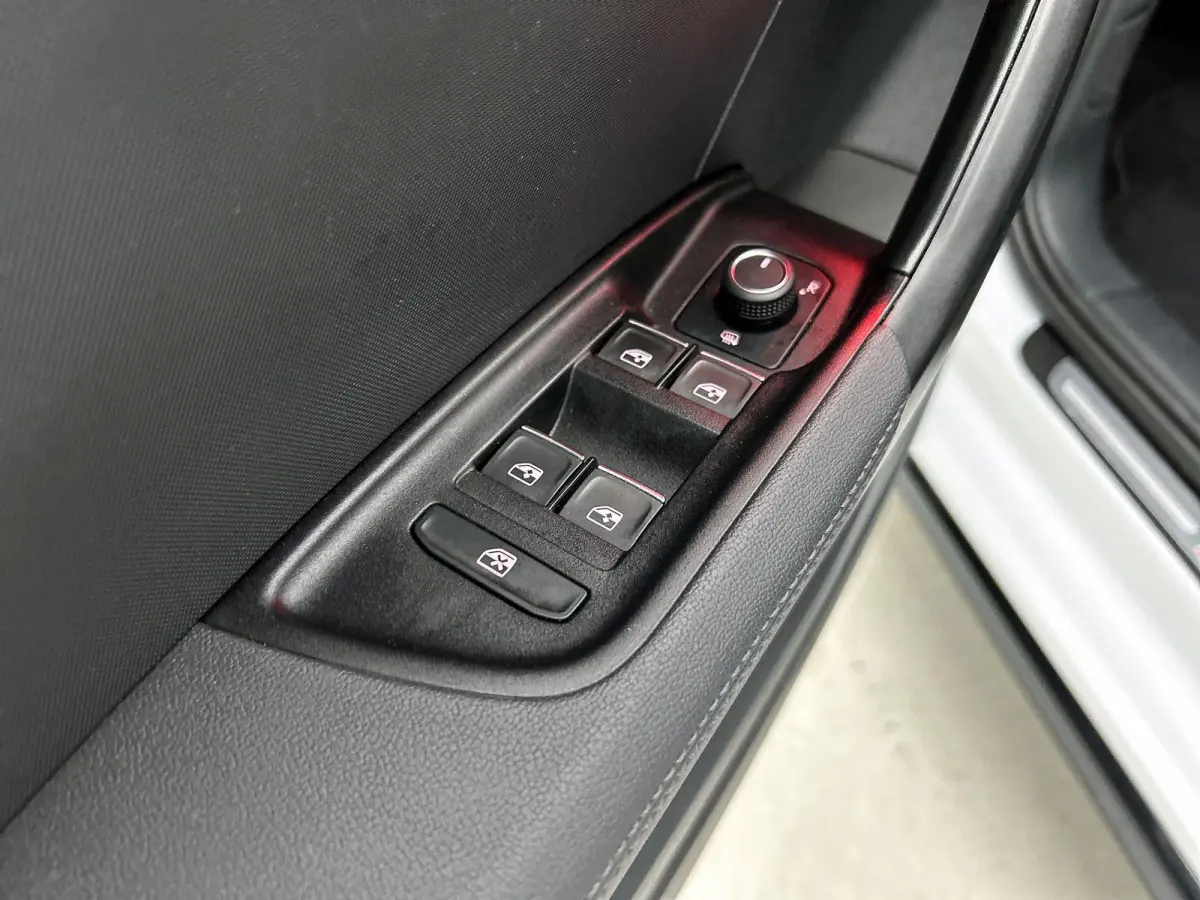 30 TFSI S edition 116 PK | Automaat | Climate Control | Cruise Control | Achteruitrijcamera | Parkeersensoren | Sfeerverlichting | Digitale Cockpit | Privacy glas |