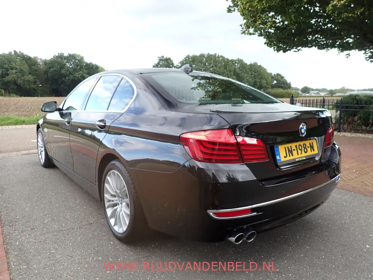 520i Luxury Edition !! UNIEKE KM-STAND !! 1e EIGENAAR !! CAMERA / SCHUIF-KANTEL DAK / MEMORY