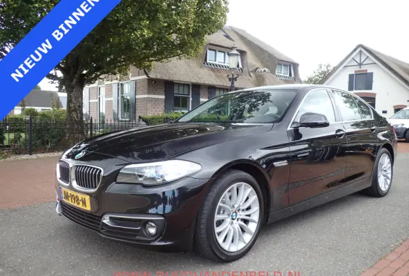 520i Luxury Edition !! UNIEKE KM-STAND !! 1e EIGENAAR !! CAMERA / SCHUIF-KANTEL DAK / MEMORY