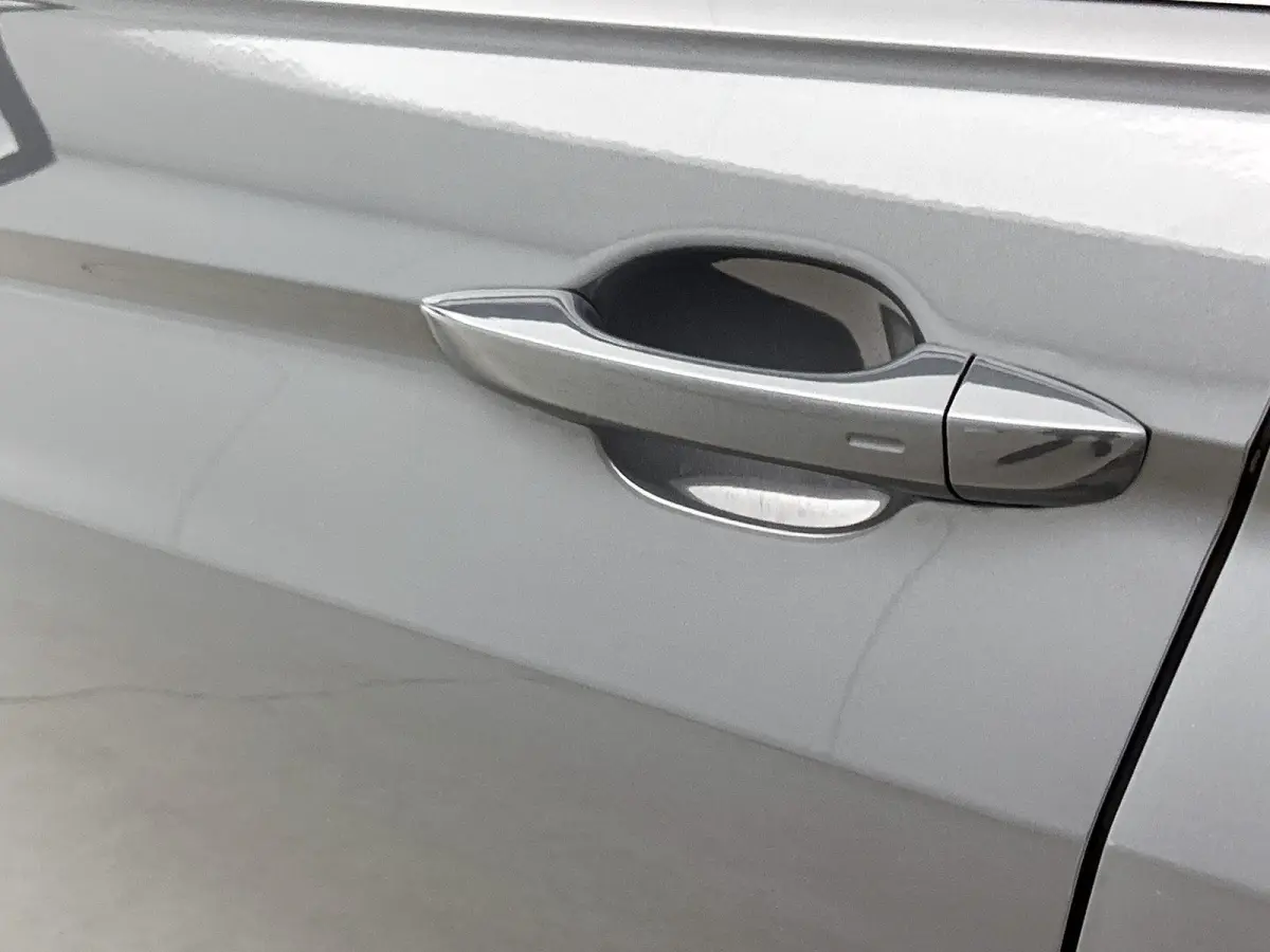 1.4 TSI eHybrid R-Line Business | Automaat | Panorama dak | Apple Carplay / Android Auto | Virtual cockpit | Adap. Cruise control  | Camera | Elektrische Achterklep | Climate control | Parke