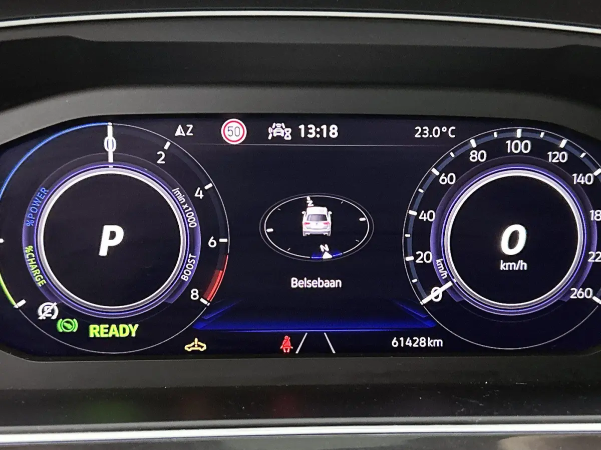 1.4 TSI eHybrid R-Line Business | Automaat | Panorama dak | Apple Carplay / Android Auto | Virtual cockpit | Adap. Cruise control  | Camera | Elektrische Achterklep | Climate control | Parke