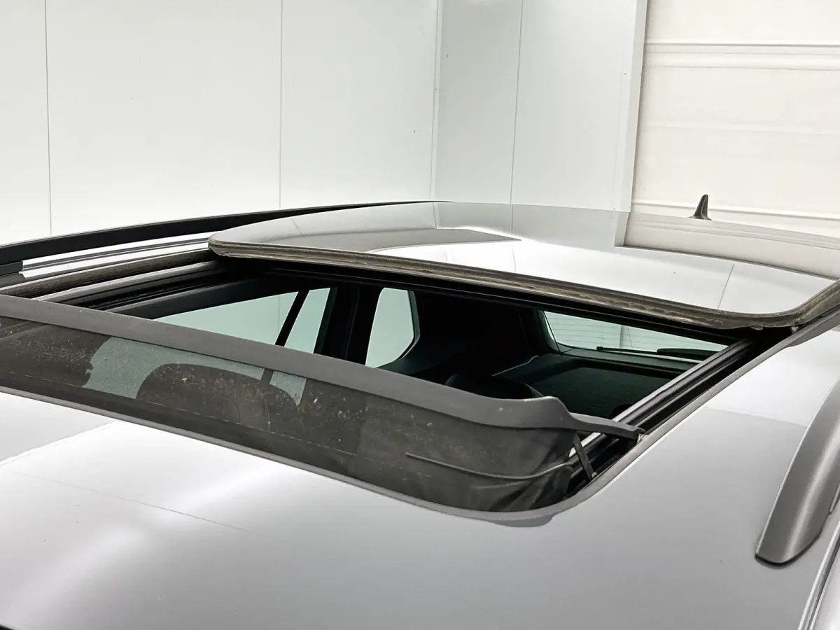 1.4 TSI eHybrid R-Line Business | Automaat | Panorama dak | Apple Carplay / Android Auto | Virtual cockpit | Adap. Cruise control  | Camera | Elektrische Achterklep | Climate control | Parke