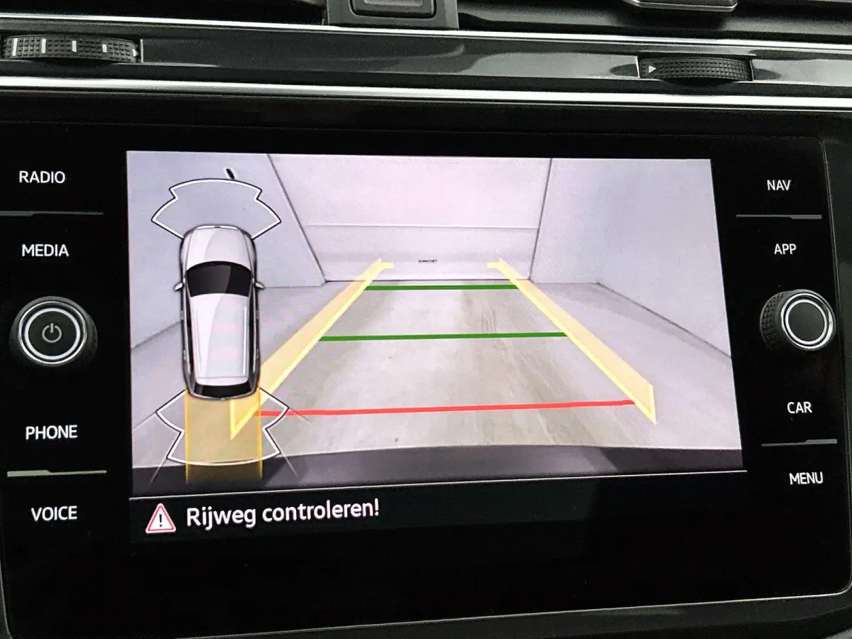 1.4 TSI eHybrid R-Line Business | Automaat | Panorama dak | Apple Carplay / Android Auto | Virtual cockpit | Adap. Cruise control  | Camera | Elektrische Achterklep | Climate control | Parke