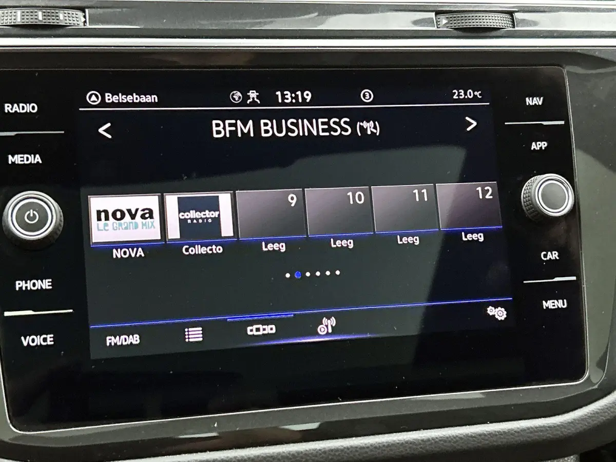 1.4 TSI eHybrid R-Line Business | Automaat | Panorama dak | Apple Carplay / Android Auto | Virtual cockpit | Adap. Cruise control  | Camera | Elektrische Achterklep | Climate control | Parke