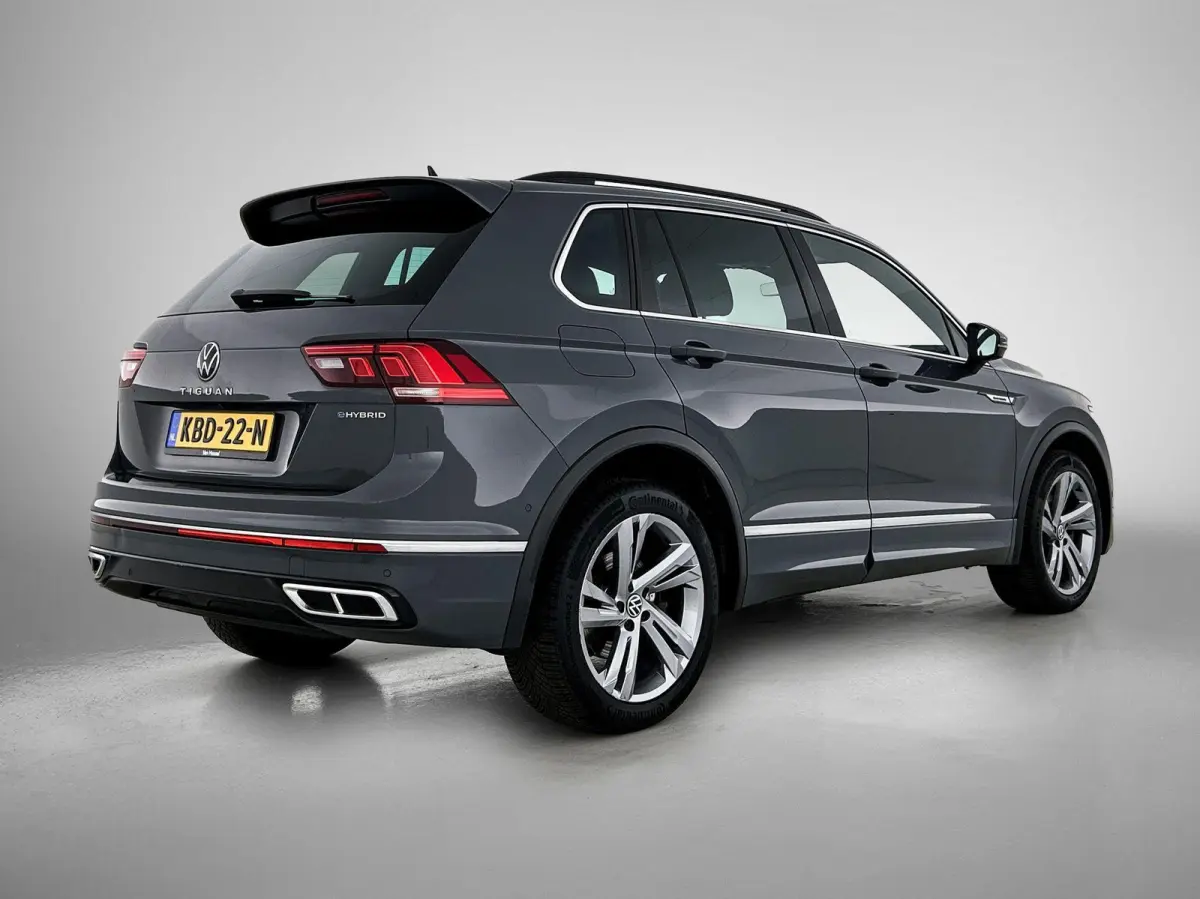 1.4 TSI eHybrid R-Line Business | Automaat | Panorama dak | Apple Carplay / Android Auto | Virtual cockpit | Adap. Cruise control  | Camera | Elektrische Achterklep | Climate control | Parke