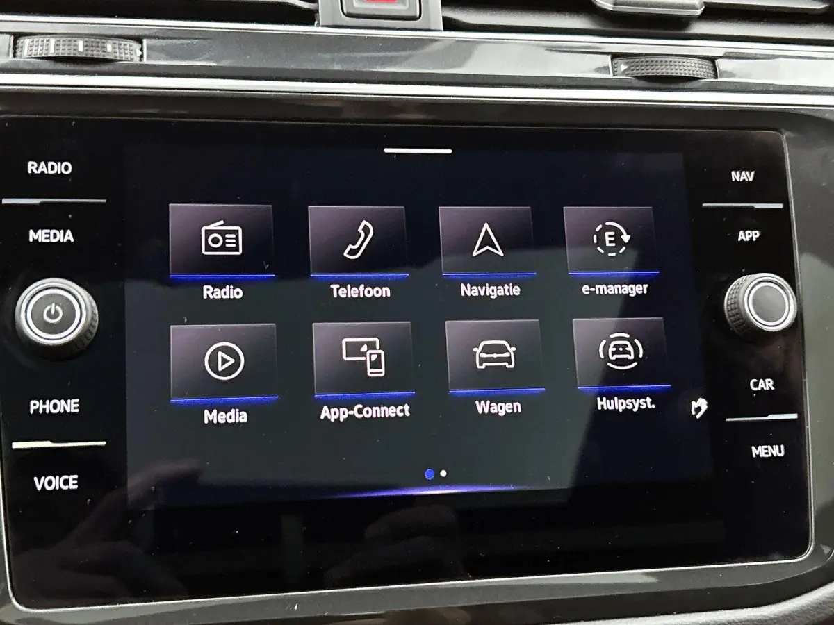 1.4 TSI eHybrid R-Line Business | Automaat | Panorama dak | Apple Carplay / Android Auto | Virtual cockpit | Adap. Cruise control  | Camera | Elektrische Achterklep | Climate control | Parke