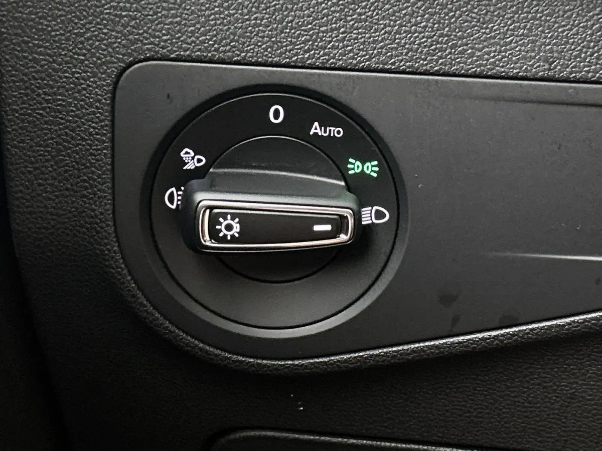 1.4 TSI eHybrid R-Line Business | Automaat | Panorama dak | Apple Carplay / Android Auto | Virtual cockpit | Adap. Cruise control  | Camera | Elektrische Achterklep | Climate control | Parke