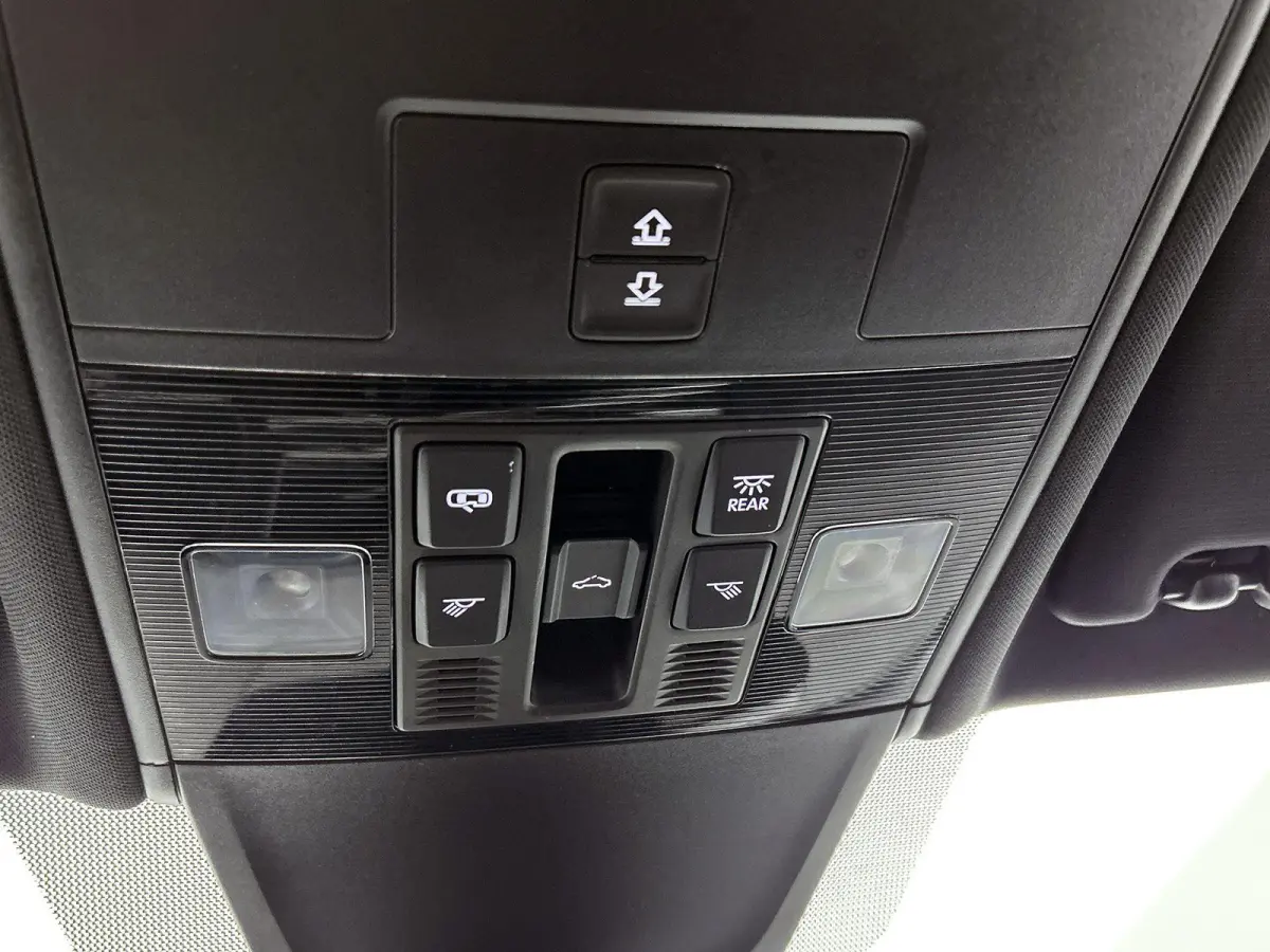 1.4 TSI eHybrid R-Line Business | Automaat | Panorama dak | Apple Carplay / Android Auto | Virtual cockpit | Adap. Cruise control  | Camera | Elektrische Achterklep | Climate control | Parke