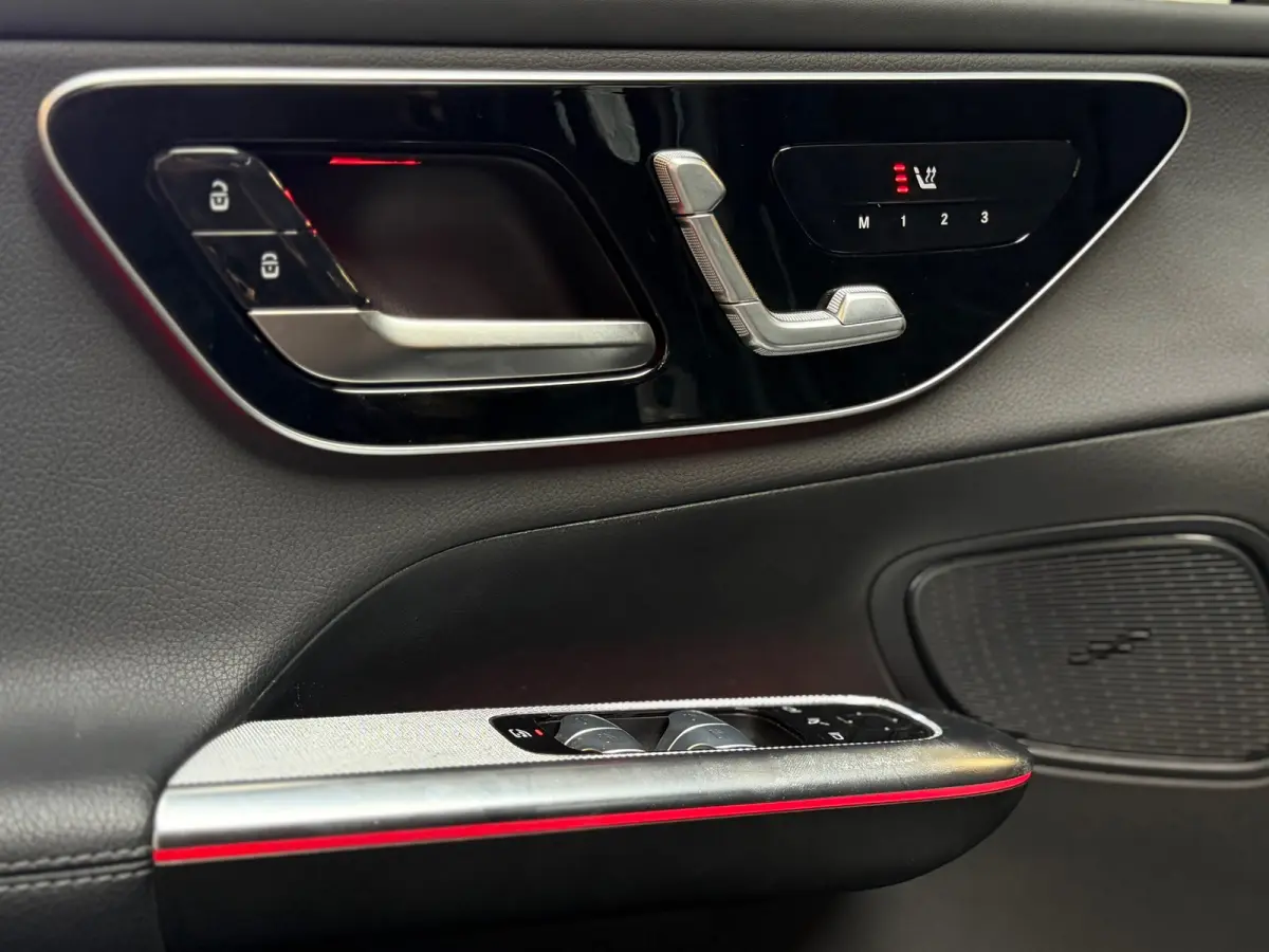 300 4MATIC AMG Line PANO|HuD|360CAM|MASSAGE|MEMORY|KEYLESS|GARANTIE|SFEERVERLICHTING|DEALER ONDERHOUDEN|