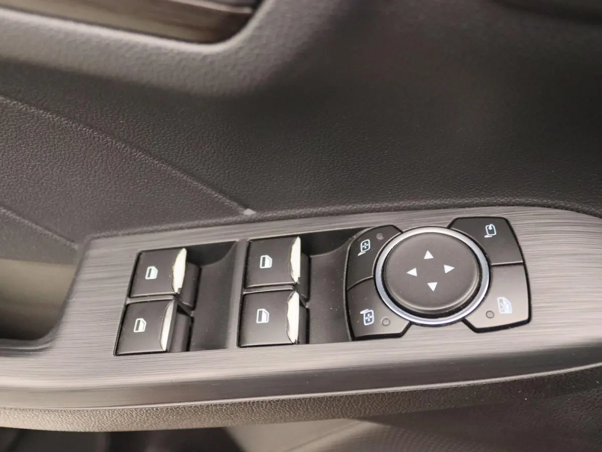2.5 PHEV Vignale | Apple Carplay/Android Auto | Camera | Led Koplampen | Winter Pakket |