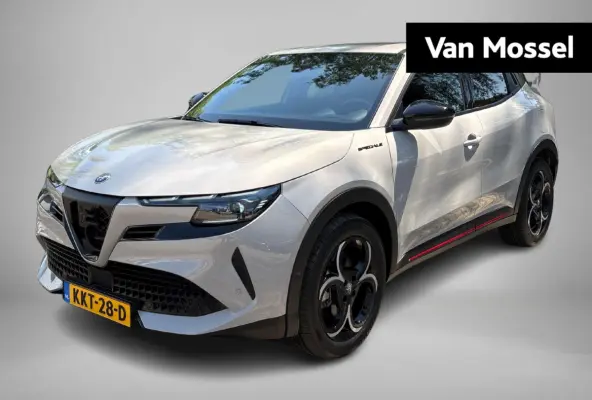 1.2 Turbo Hybrid Ibrida Speciale | Navigatie | Parkeersensoren | Camera | Apple Carplay/Android Auto | LMV 18"| Cimate Control | Cruise control |
