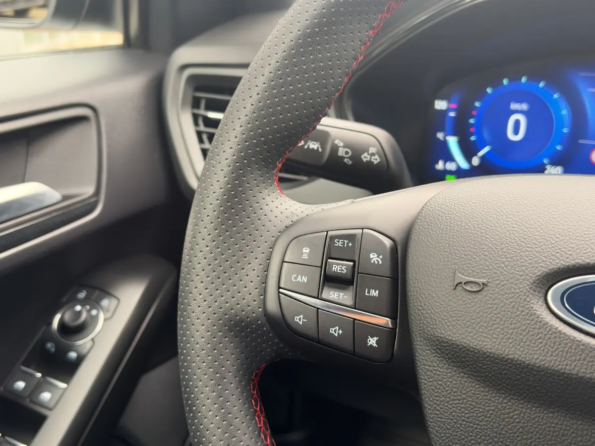1.0 EcoBoost 125pk Hybrid ST Line | SYNC4 | Driver Assistance Pack | B&O Audio | BLIS |