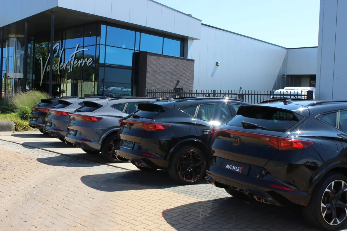 1.4 e-Hybrid Business
