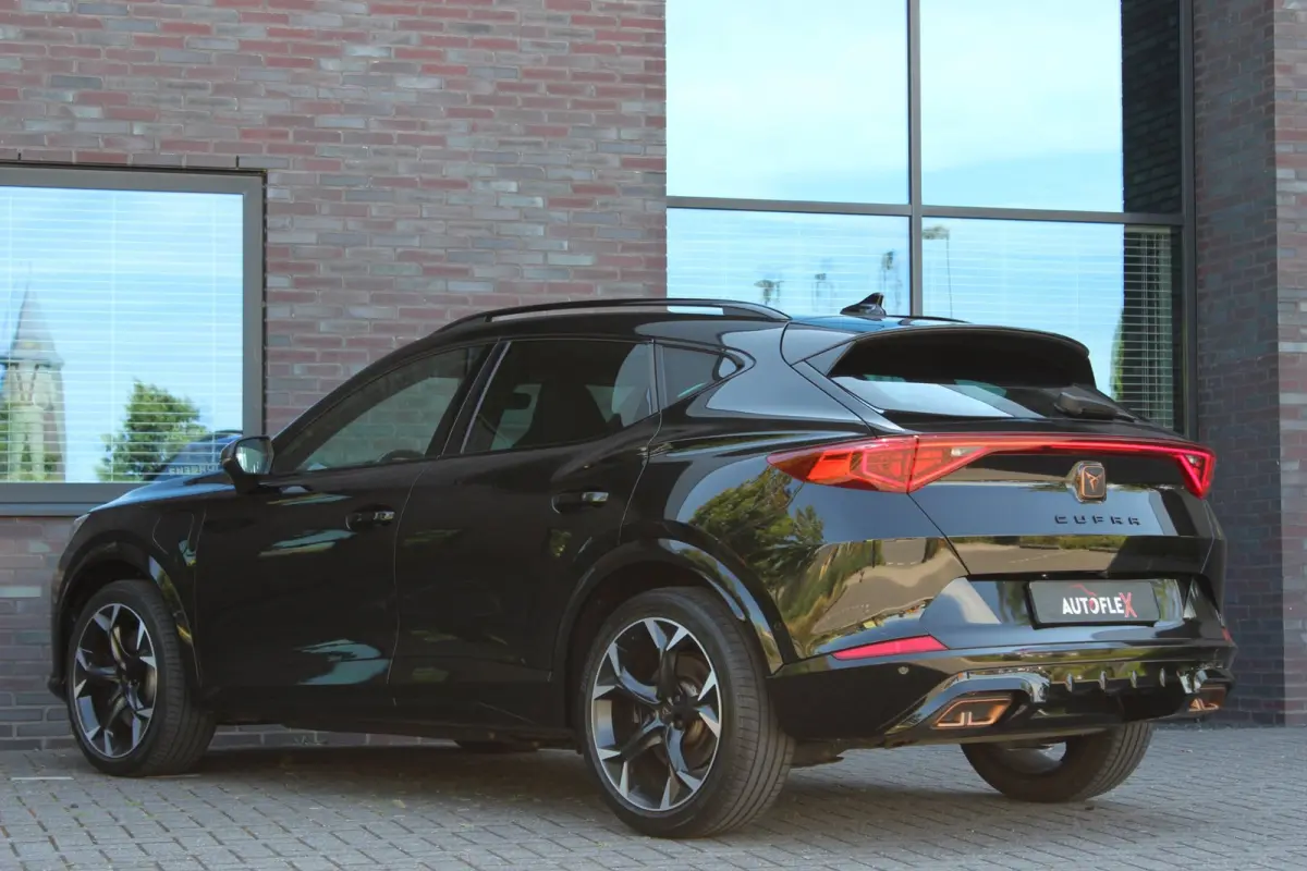 1.4 e-Hybrid Business