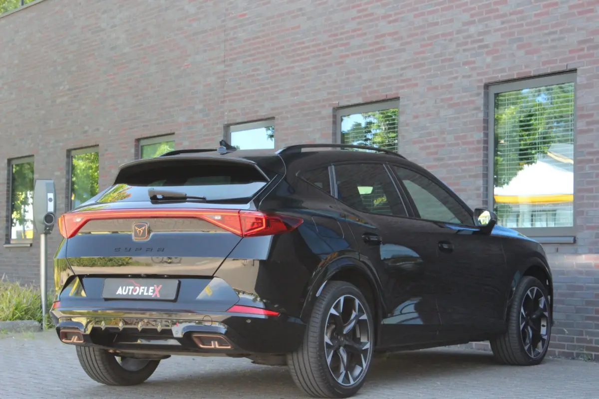 1.4 e-Hybrid Business