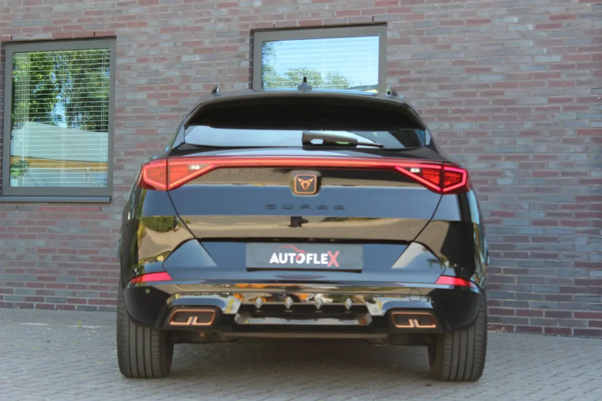 1.4 e-Hybrid Business