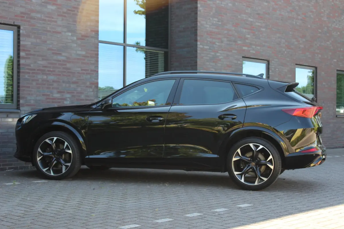 1.4 e-Hybrid Business