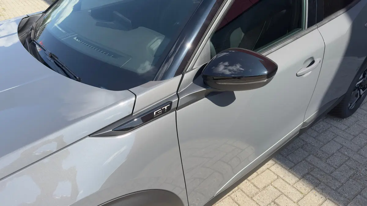 GT | Active Safety Brake met camera en radar (automatisch noodremsysteem) met Distance Alert (waarschuwing dreigende aanrijding) | Advanced Active Safety Brake met camera en radar | Climate 