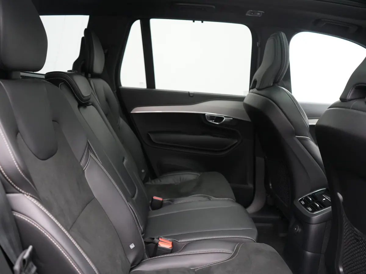 T8 Recharge AWD R-Design 7 Persoons Long Range PHEV 456pk Dealer O.H | Luchtvering | Trekhaak Af Fabriek | Panodak | 360 Camera | Adaptive Cruise | Harman  / Kardon | Alcantara Sportstoelen 
