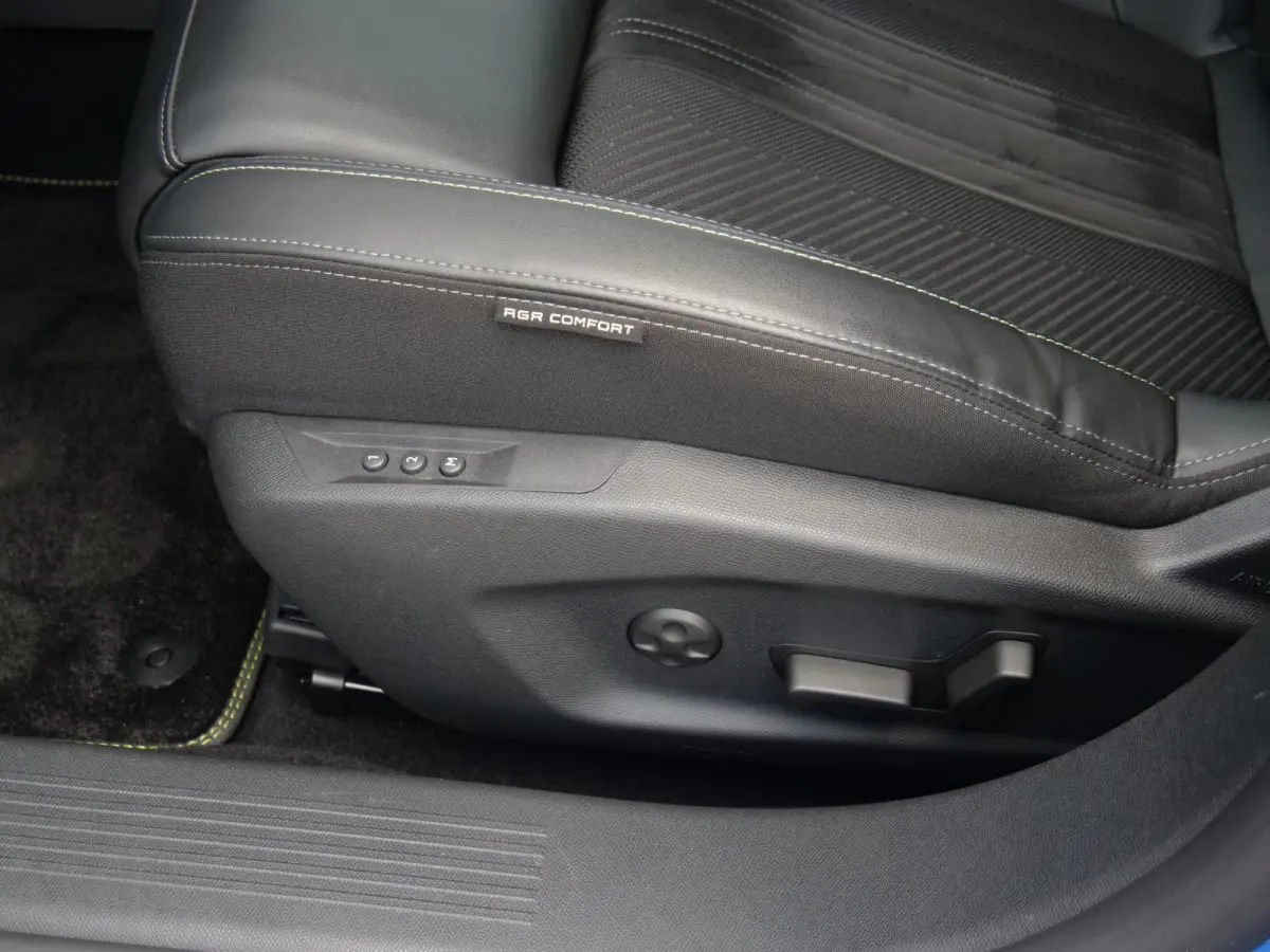 1.6 HYbrid 225pk GT Pack Business Automaat 92% SoH / Focal / Trekhaak / Stoelverwarming / Navigatie