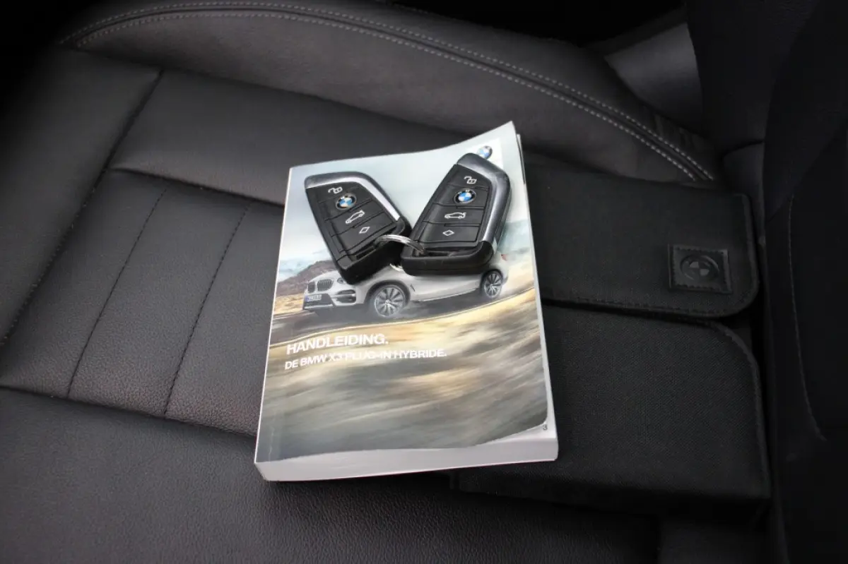 xDrive30e Bns Ed. Plus - Digitaal Cockpit, Carplay, Navi, Leer, Stoelverw.