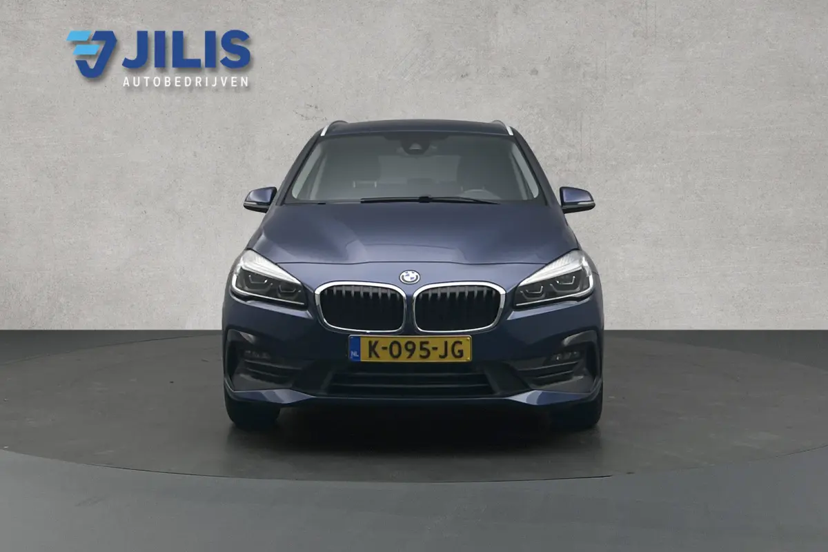 218i | 7 persoons | Camera | LED | Navigatie | Airco | Lichtmetalen velgen