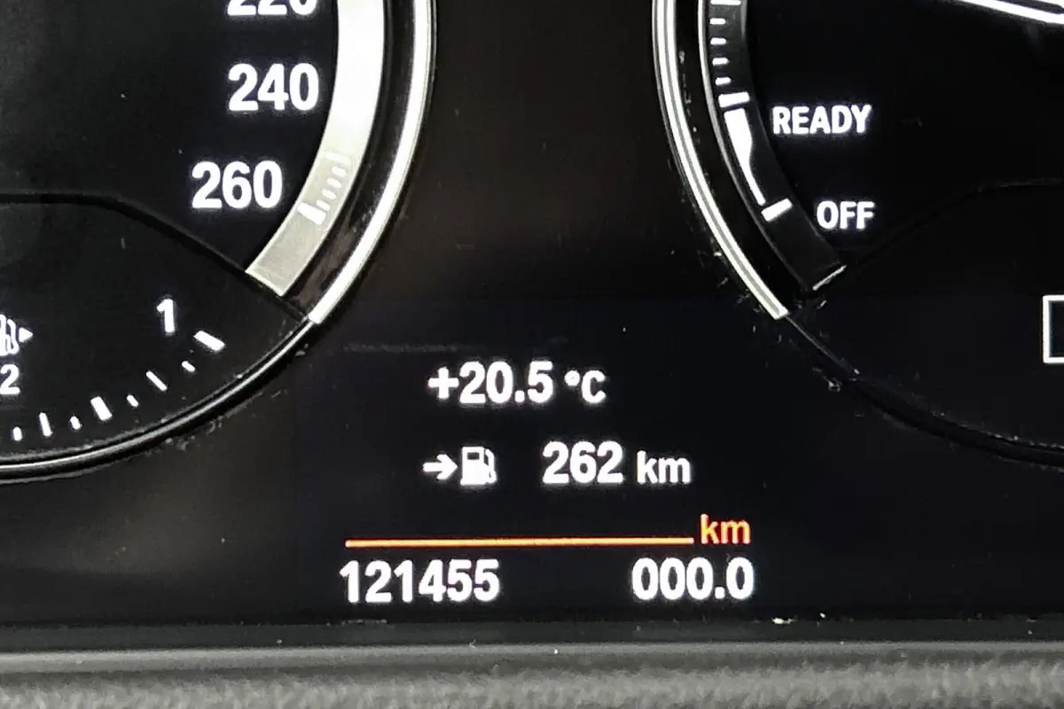 218i | 7 persoons | Camera | LED | Navigatie | Airco | Lichtmetalen velgen
