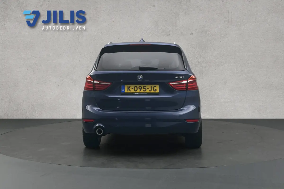 218i | 7 persoons | Camera | LED | Navigatie | Airco | Lichtmetalen velgen