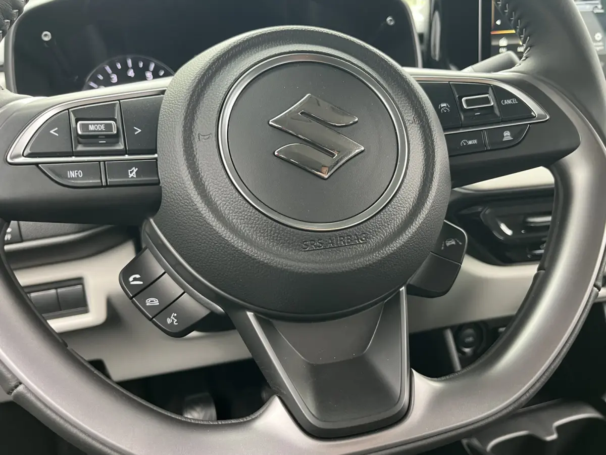 1.2 Smart Hybrid Select CVT Automaat | Meerdere kleuren beschikbaar | €2.200,- voordeel | Adapt. Cruise | Camera | Stoelverwarming | 16'' | Dodehoek | Carplay/Android Auto | Smart Entry |
