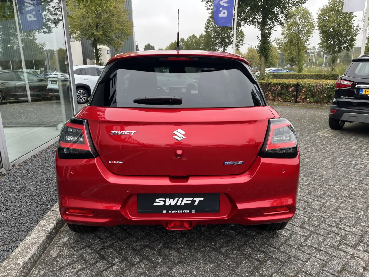 1.2 Smart Hybrid Select CVT Automaat | Meerdere kleuren beschikbaar | €2.200,- voordeel | Adapt. Cruise | Camera | Stoelverwarming | 16'' | Dodehoek | Carplay/Android Auto | Smart Entry |