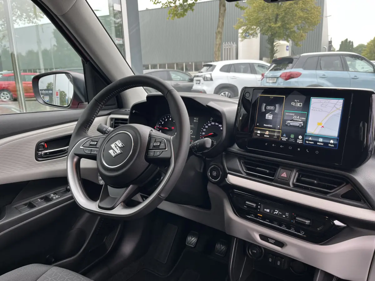 1.2 Smart Hybrid Select CVT Automaat | Meerdere kleuren beschikbaar | €2.200,- voordeel | Adapt. Cruise | Camera | Stoelverwarming | 16'' | Dodehoek | Carplay/Android Auto | Smart Entry |