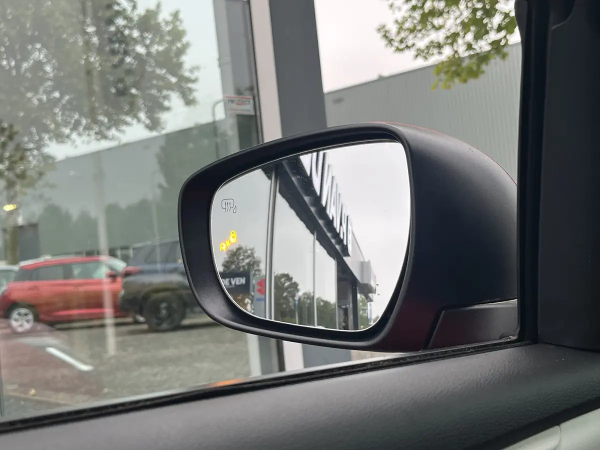 1.2 Smart Hybrid Select CVT Automaat | Meerdere kleuren beschikbaar | €2.200,- voordeel | Adapt. Cruise | Camera | Stoelverwarming | 16'' | Dodehoek | Carplay/Android Auto | Smart Entry |