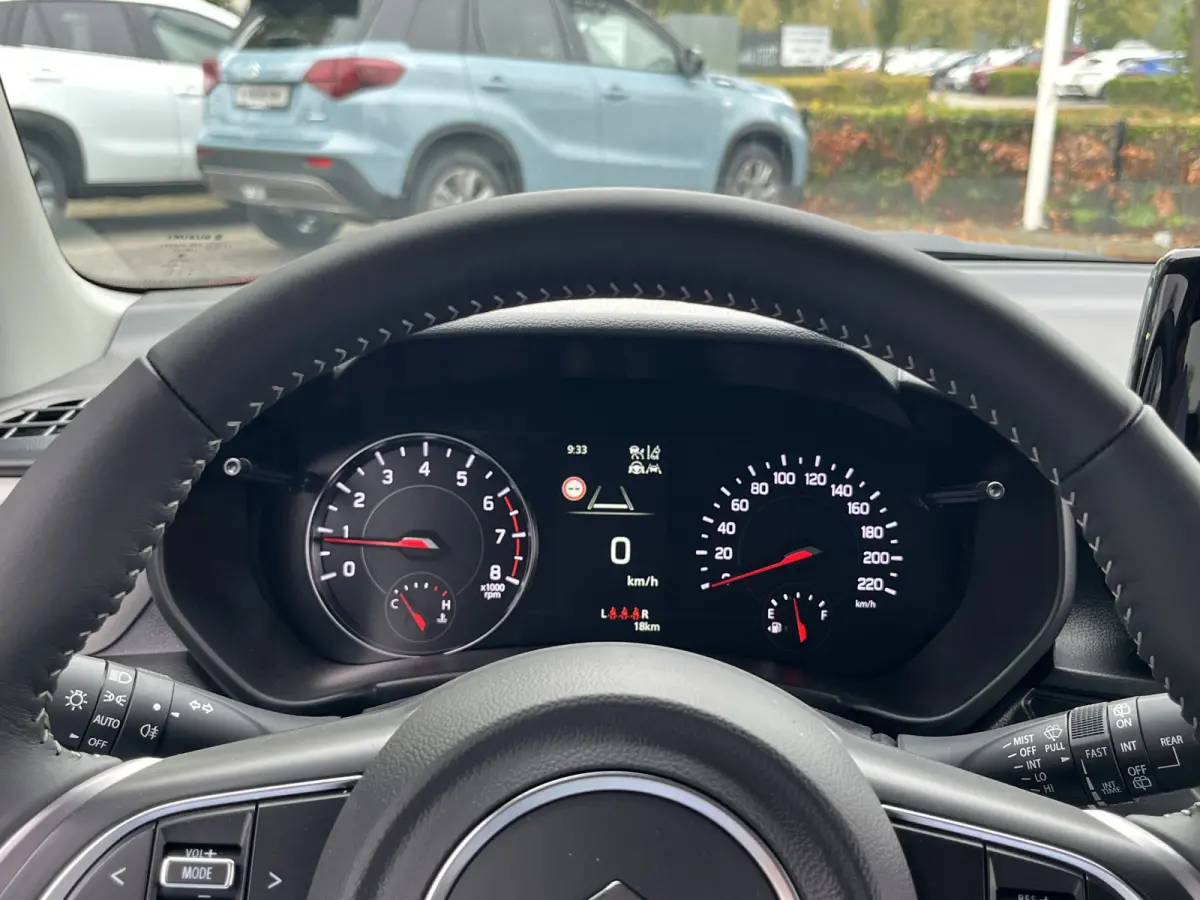 1.2 Smart Hybrid Select CVT Automaat | Meerdere kleuren beschikbaar | €2.200,- voordeel | Adapt. Cruise | Camera | Stoelverwarming | 16'' | Dodehoek | Carplay/Android Auto | Smart Entry |
