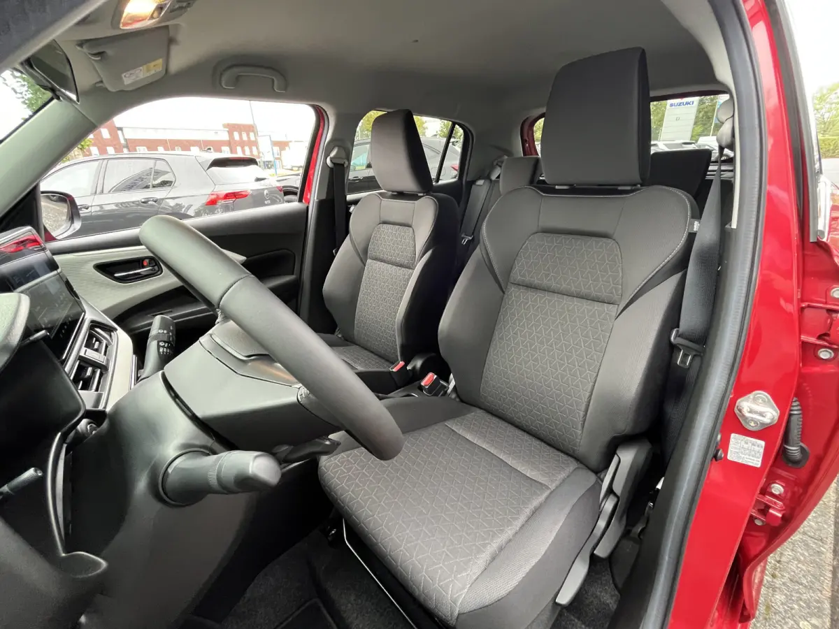 1.2 Smart Hybrid Select CVT Automaat | Meerdere kleuren beschikbaar | €2.200,- voordeel | Adapt. Cruise | Camera | Stoelverwarming | 16'' | Dodehoek | Carplay/Android Auto | Smart Entry |