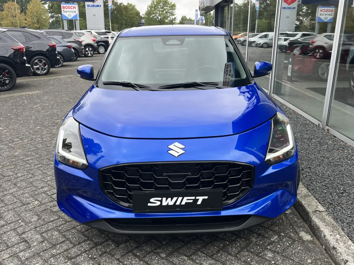 1.2 Smart Hybrid Style | Uit voorraad leverbaar | 1894 | €2.200,- voordeel | Adapt. Cruise | Camera | Stoelverwarming | 16'' | Dodehoek | Carplay/Android Auto | Smart Entry |