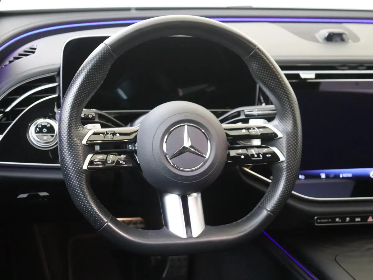 300 e AMG Line / Panoramadak / Stoelventilatie / Superscreen / 360Graden-Camera / Memory-Stoelen /